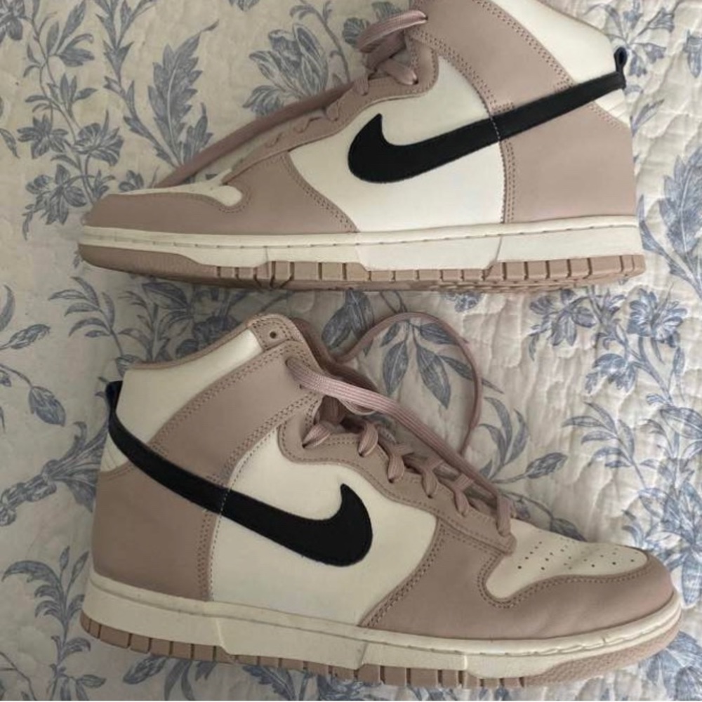 Nike Dunk High ‘Fossil Stone’